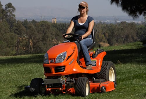 kubota gr2120 mower mowing