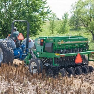 GREATPLAINSNTMECHANICALDRILLSEEDER