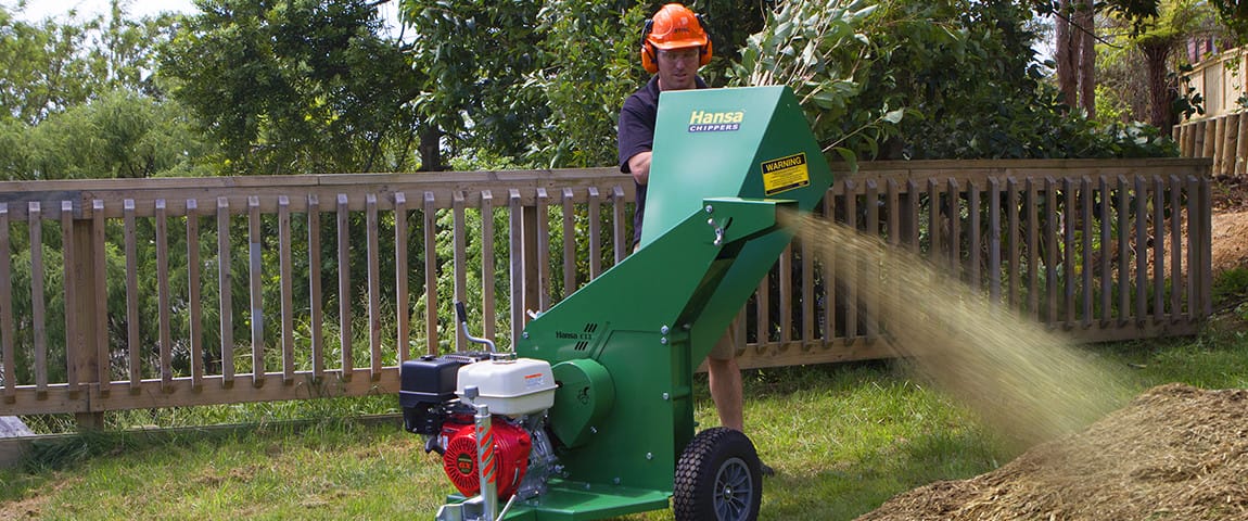 Hansa Chippers - C60 Wood Chipper in action
